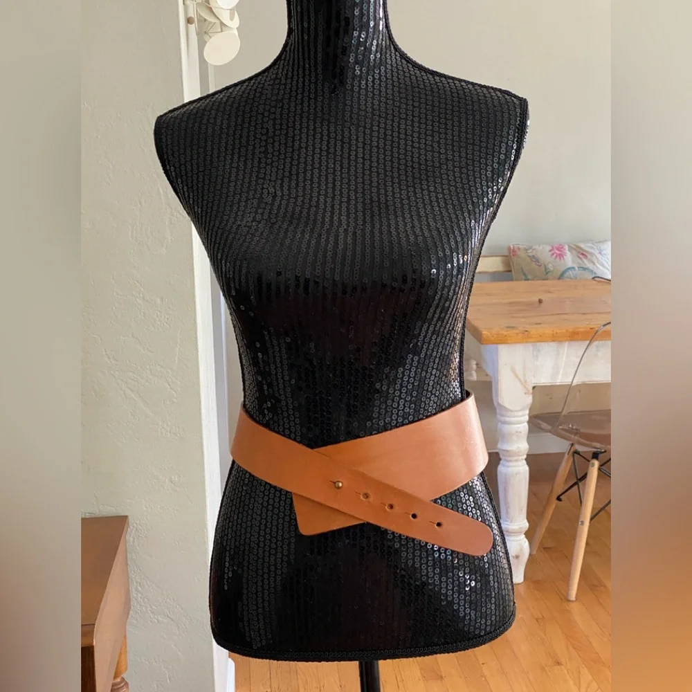 1980’s BANANA REPUBLIC BROWN LEATHER BELT MADE IN ENGLAND - Picture 4 of 14